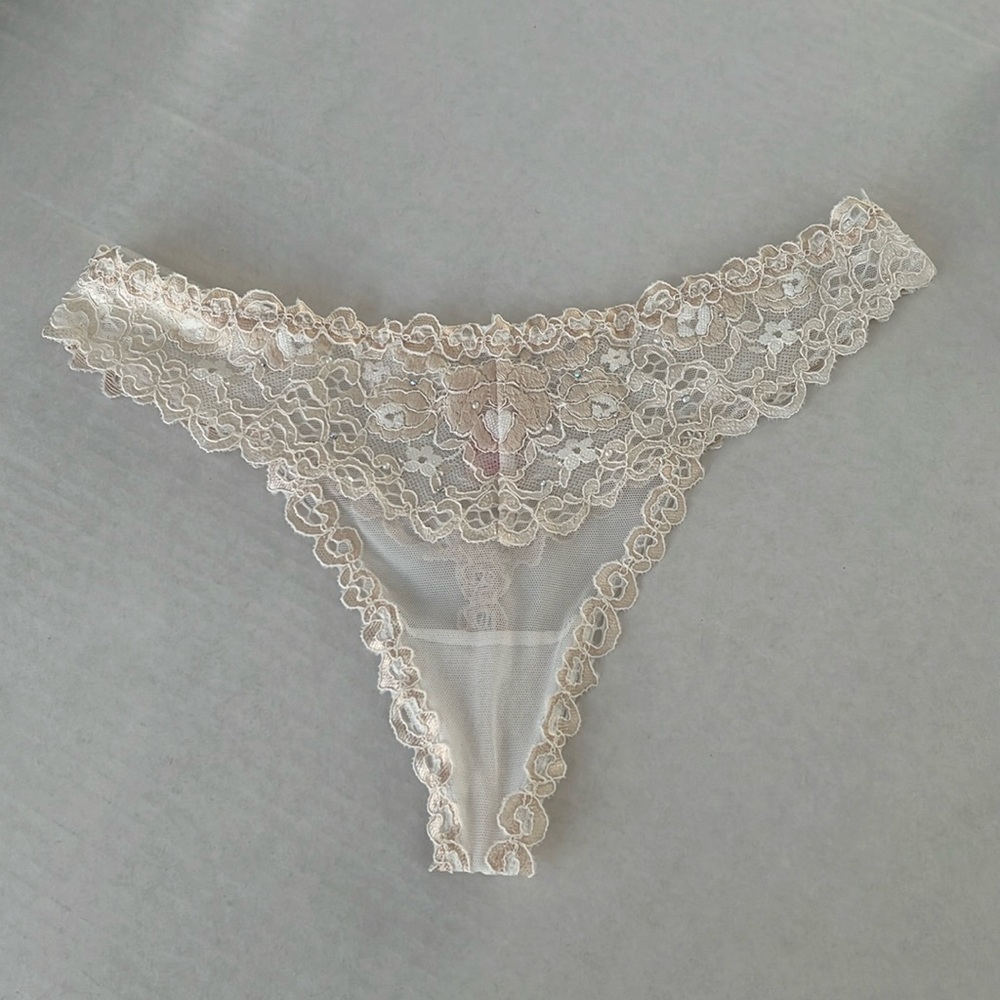 Victoria’s Secret thong